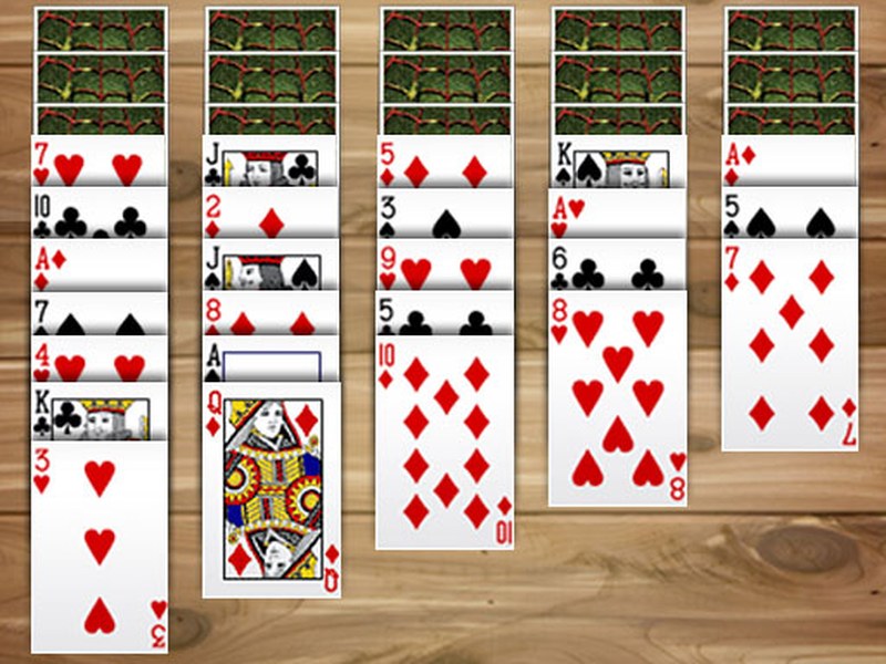 Exciting gameplay of Spider Solitaire with colorful cards